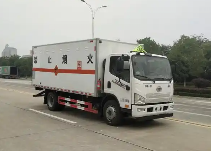泸西爆破器材运输车可以上高速吗？